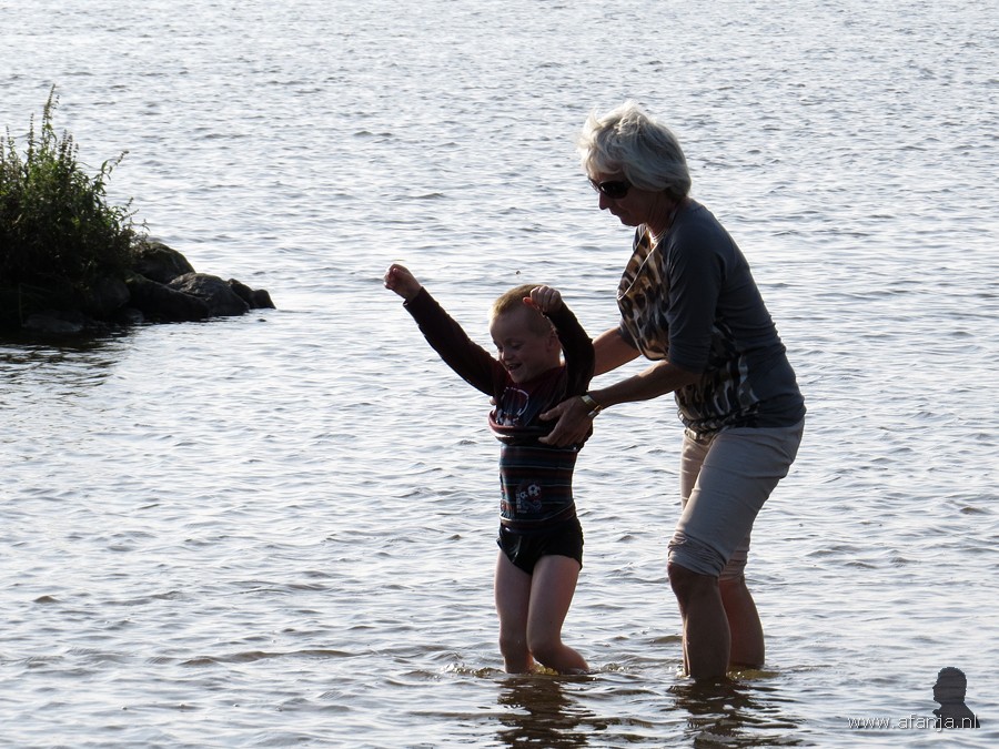 "Maar snel de kleren uit," zegt oma.