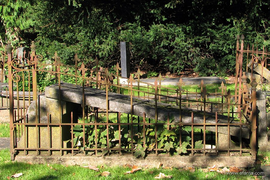 een lugubere dodenakker - 4