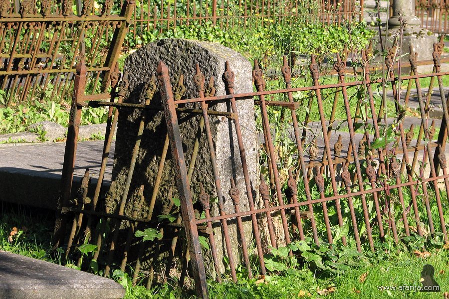 een lugubere dodenakker - 23