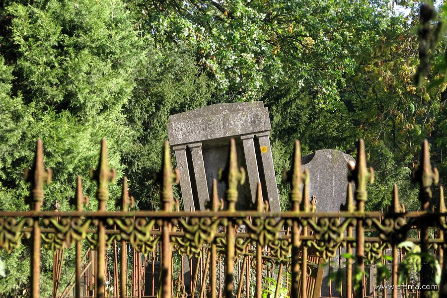 een lugubere dodenakker - 30