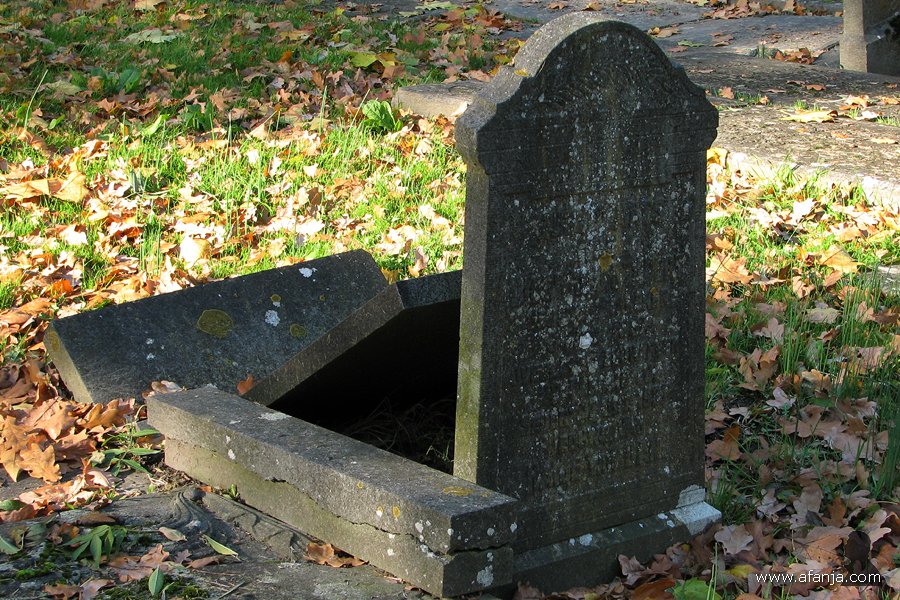 een lugubere dodenakker - 35