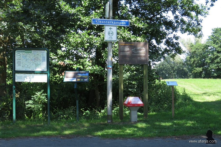 trije mûntsen ûnderweis - 1