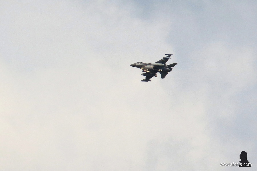 F16 op weg naar huis (4)
