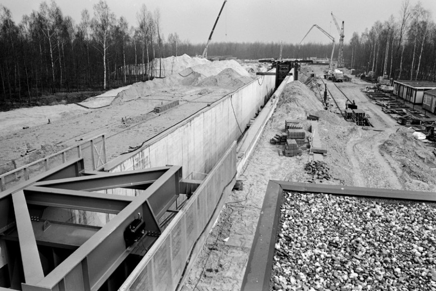 aanleg van de Deltagoot 1979 (foto: Wikipedia)