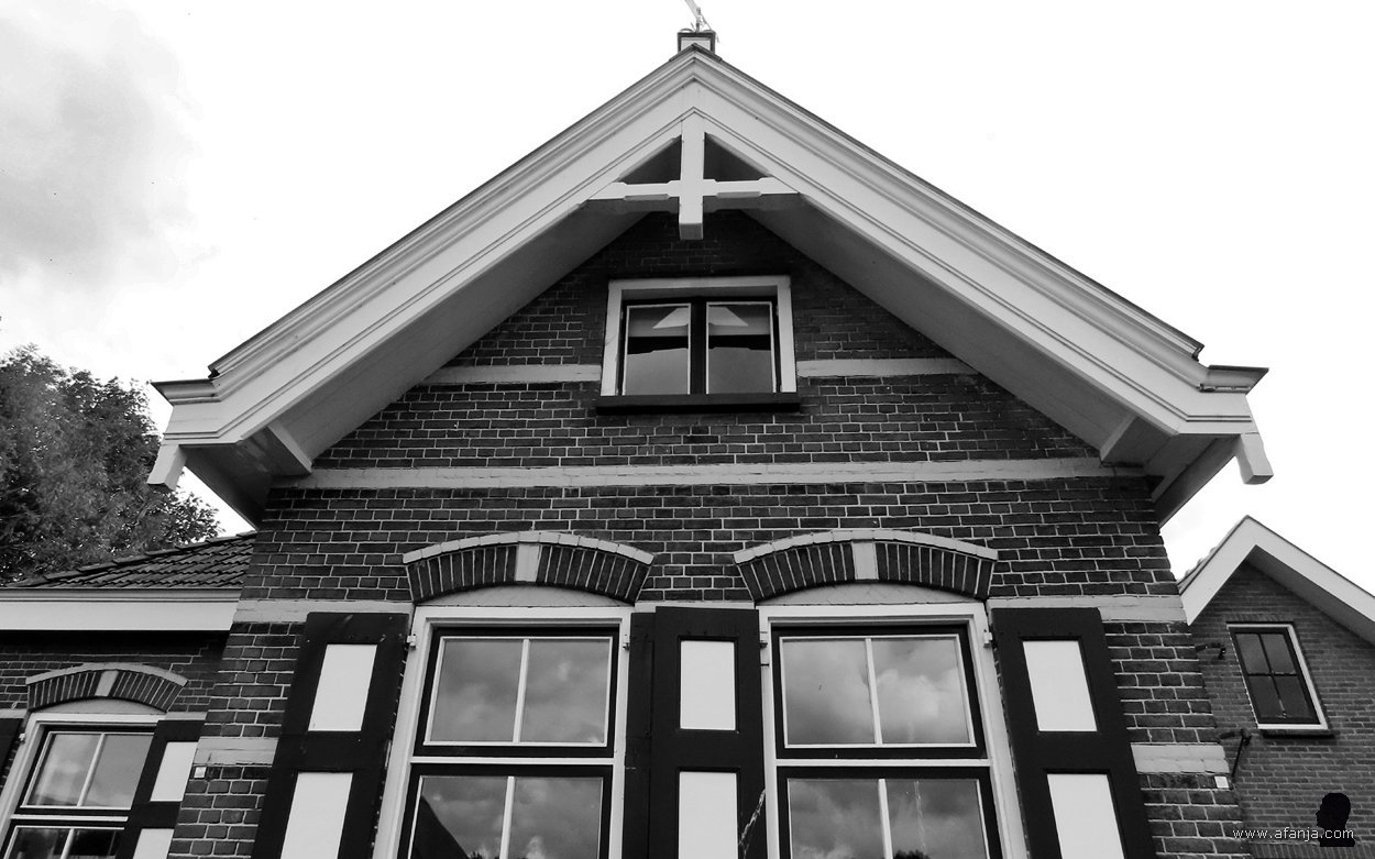 voorgevel sluiswachterswoning, Buitenstvallaat