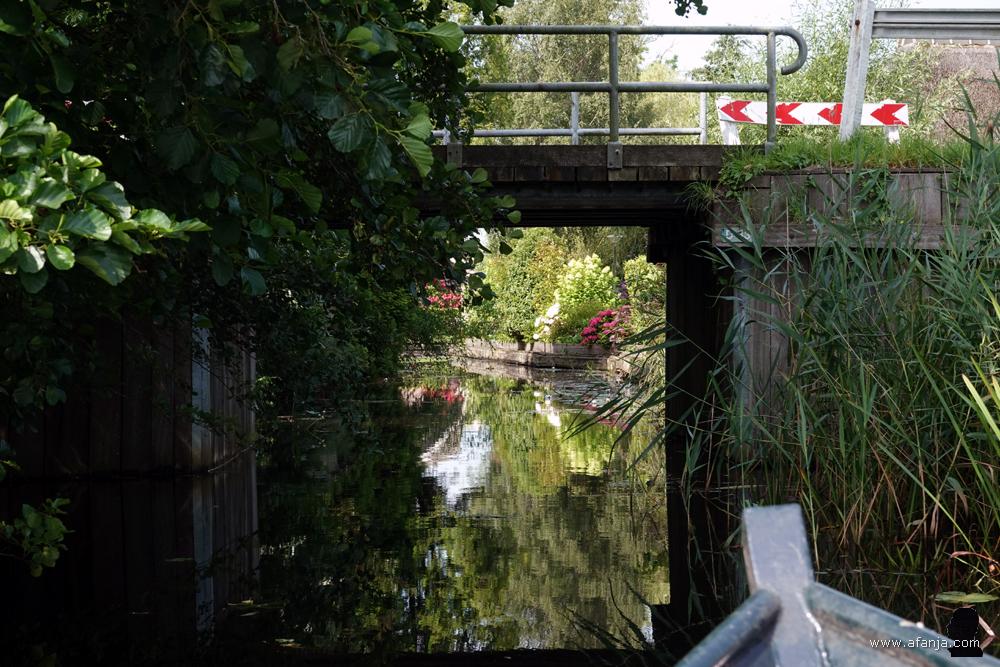 onder de brug door bij Dwarsgracht
