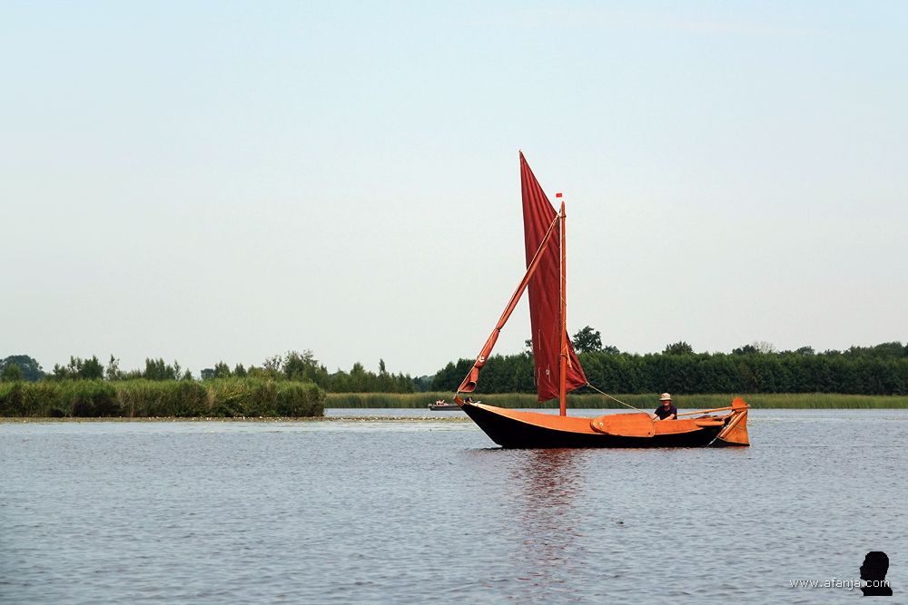 een authentieke zeilpunter op de Beulakerwijde