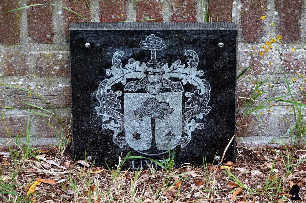 detail van 'Livius - Vrouwe Justitia' van Anne Woudwijk