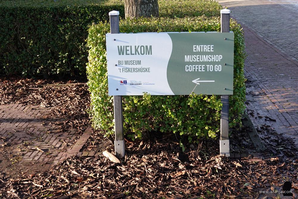 bord dat verwijst naar museum 't Fiskershúske