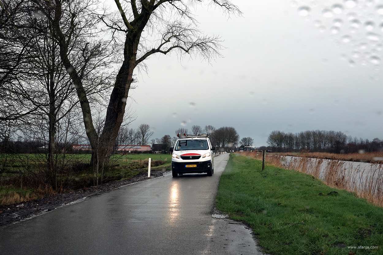 wachten op een tegenligger op de Hooivaartsweg