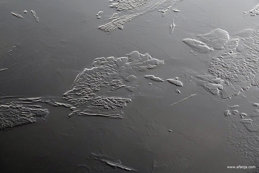 figuren op het ijs op de Goëgahuistersloot