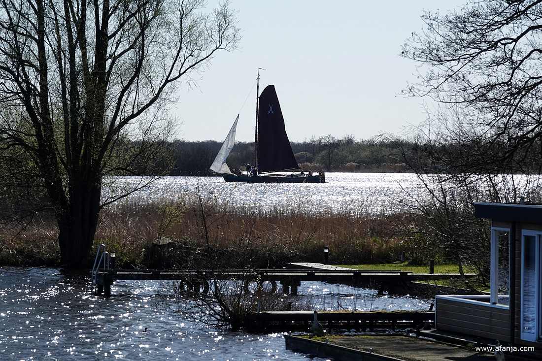 skûtsje 'Doeke van Martena' uit Drachten, gebouwd in 1906 op de werf van de familie v.d. Werff, Buitenstvallaat