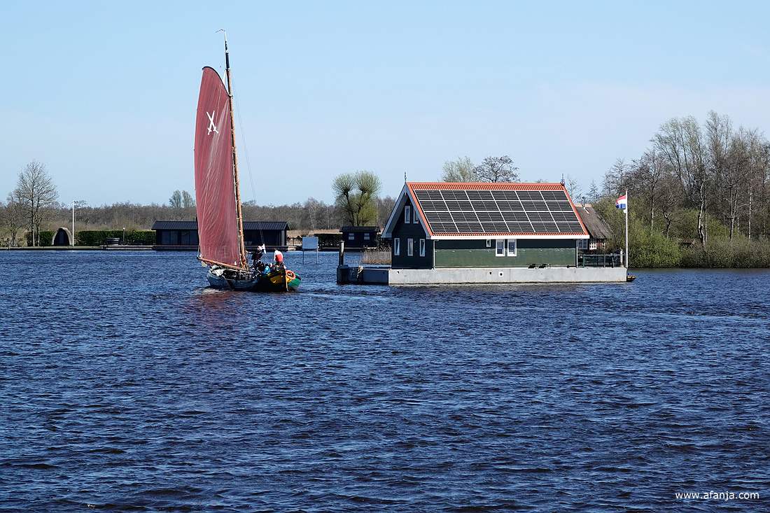 skûtsje 'Doeke van Martena' uit Drachten, gebouwd in 1906 op de werf van de familie v.d. Werff, Buitenstvallaat