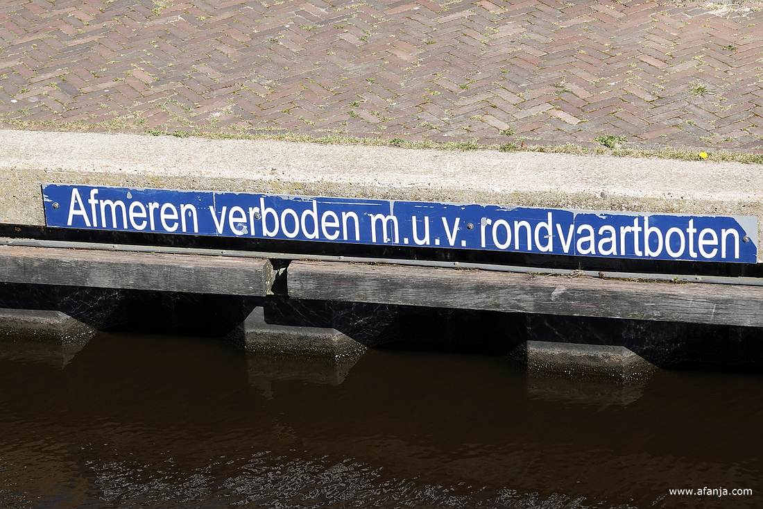 de aanlegsteiger voor de rondvaartboten