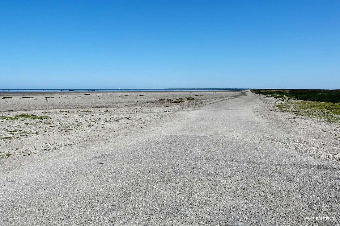 aan het begin van de strekdam langs de Peazemerlânnen