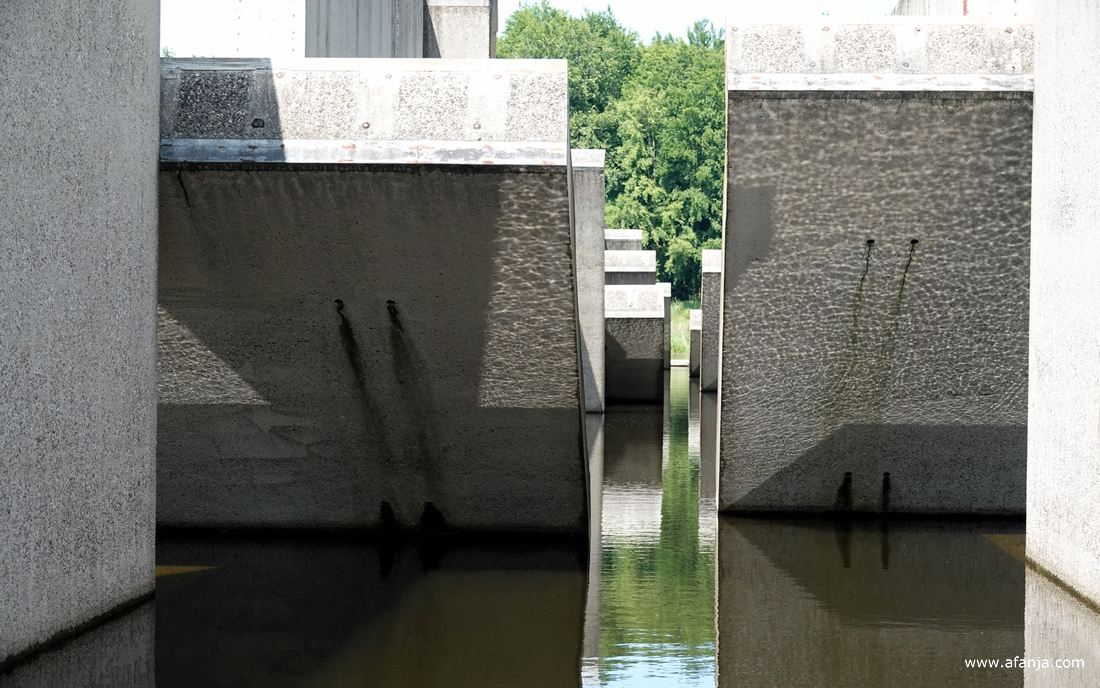 in de oude Deltagoot, nu 'Deltawerk//'