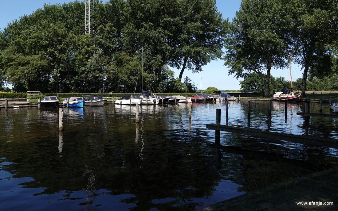 de jachthaven bij de Hooidammen