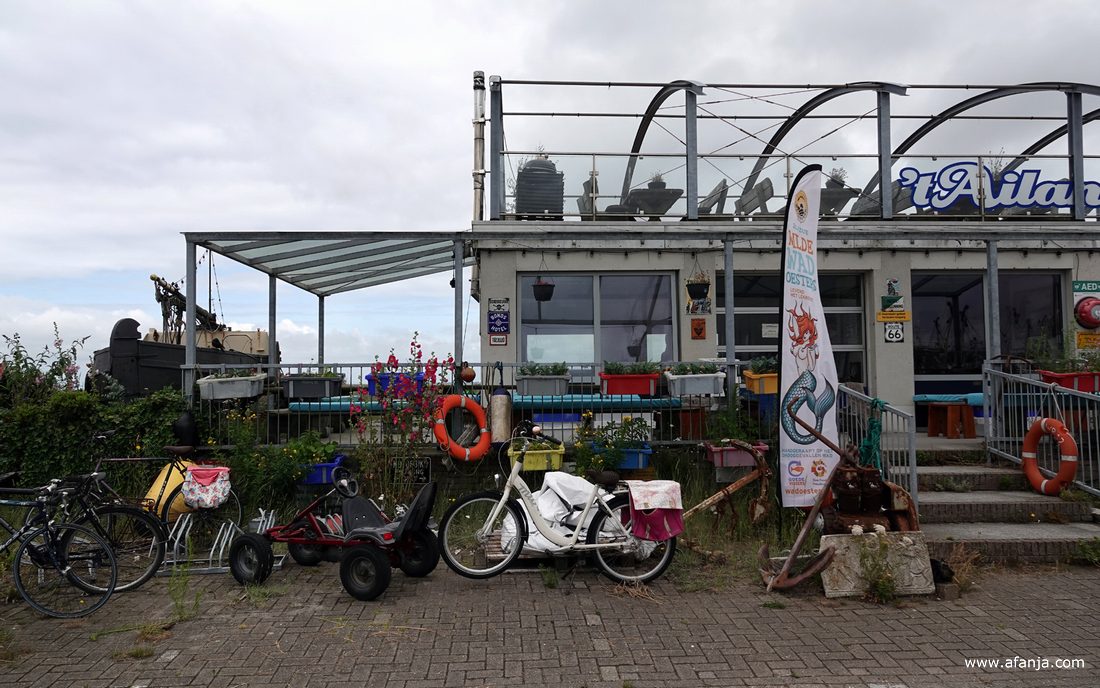 bij restaurant 't Ailand