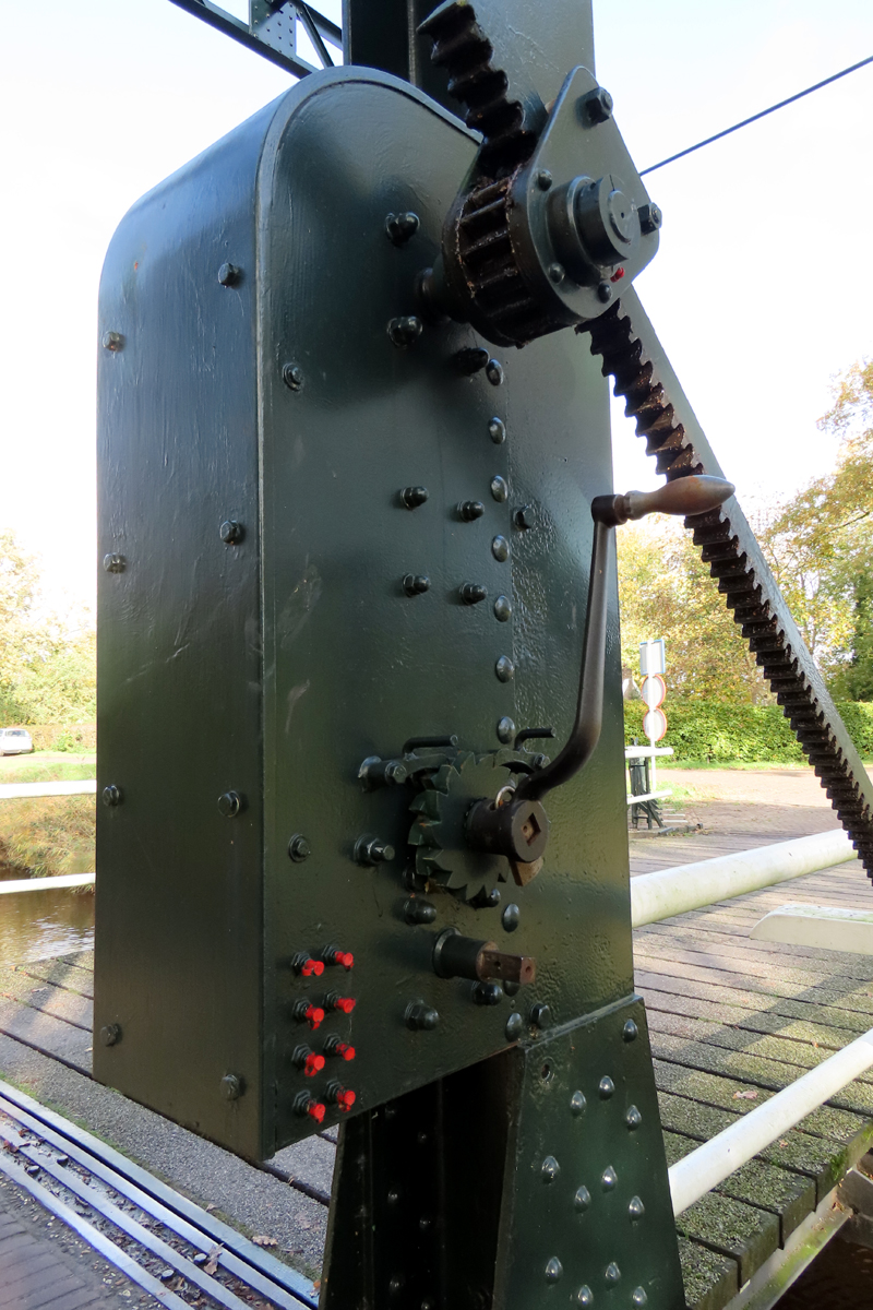 een detail van de brug in de Peelrug