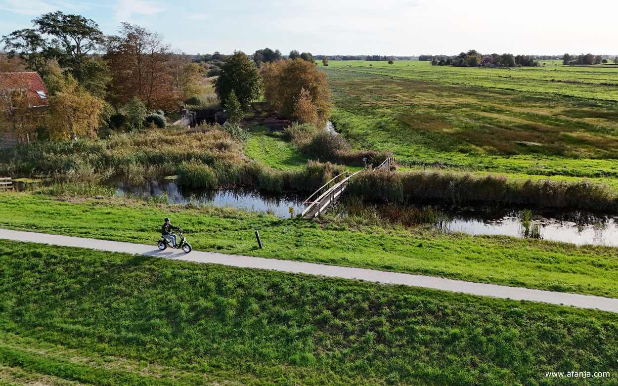 een e-chopper op het fietspaadje