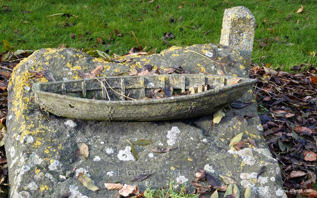 een grafornament op de begraafplaats van Baarlo