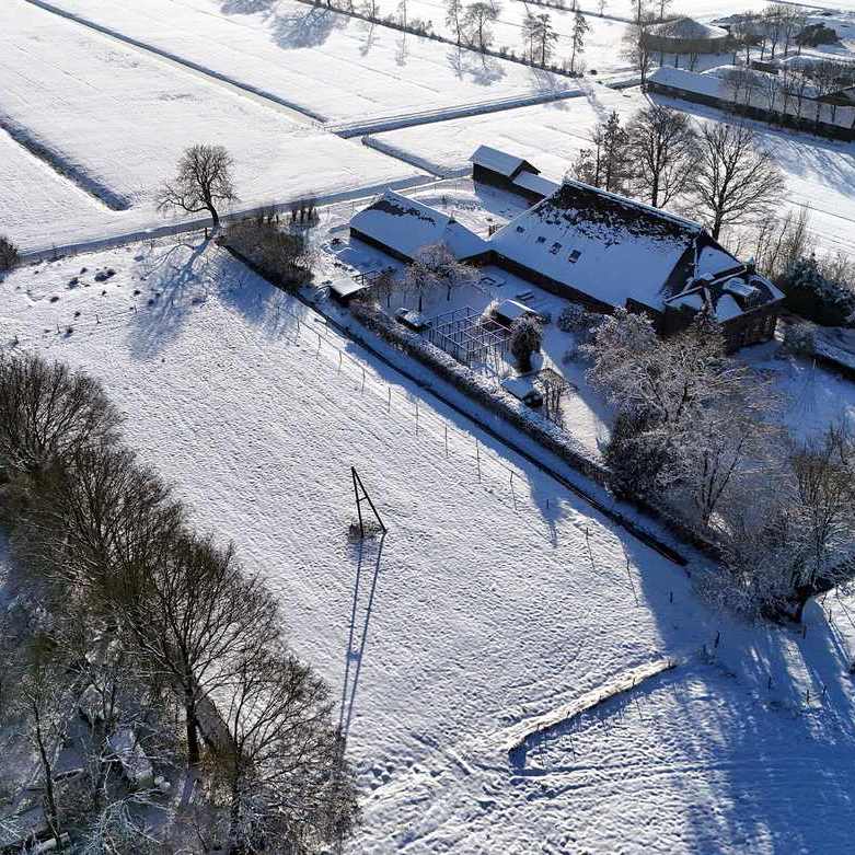 sneeuw in Fryslân - bij Weinterp