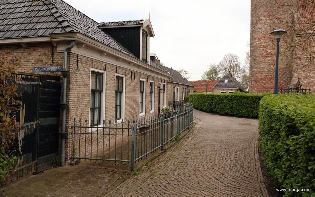 de Tsjerkebuorren in Boazum