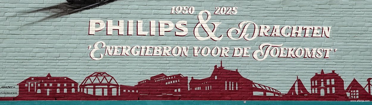 de skyline van Drachten - detail van de muurschildering aan de Markt over 75 jaar Philips en Drachten